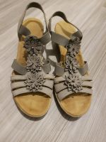 Sandalen Größe 41 Grau Taupe guter Zustand Düsseldorf - Garath Vorschau