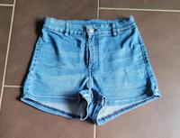 H&M Knappe Jeansshorts Hessen - Kelsterbach Vorschau