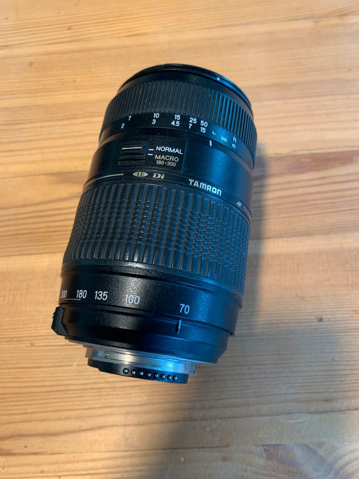 Spiegelreflexkamera Nikon D3200 mit Objektiv in Heimenkirch