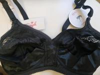 Damen BH von Triumph 80 B schwarz Neu Etikett Bayern - Augsburg Vorschau