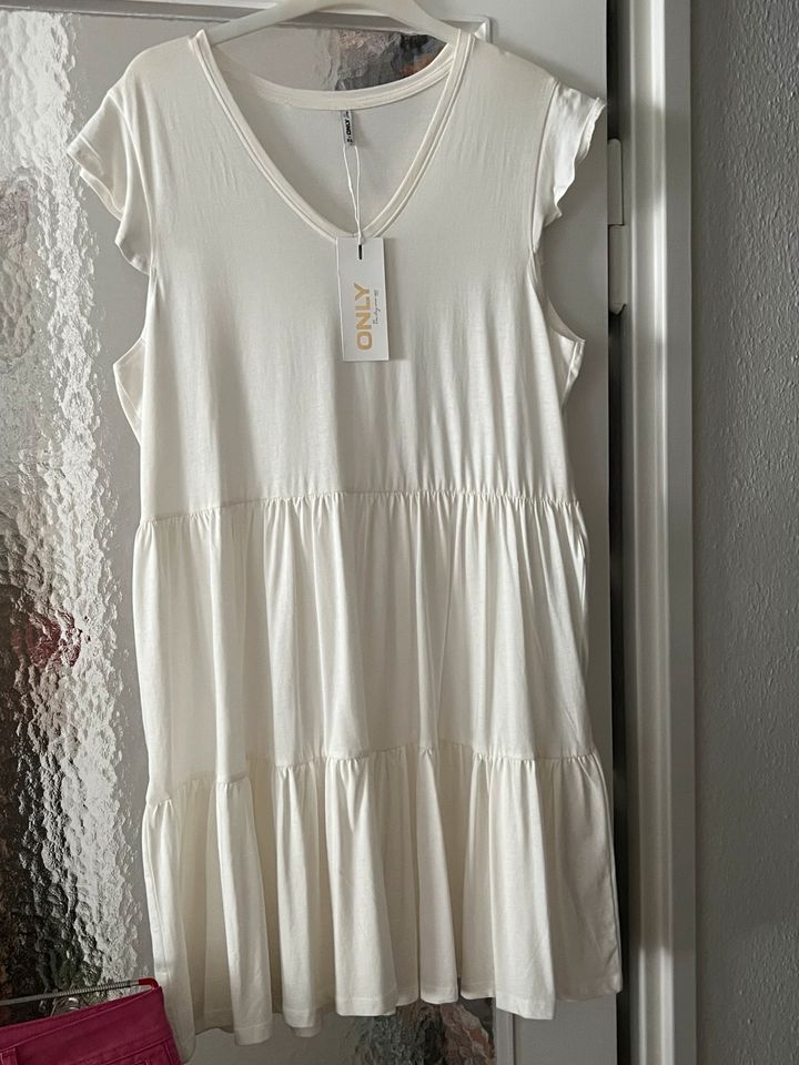 Only Stufen Kleid Gr. XL Neu mit Etikett weiß in Freiburg im Breisgau
