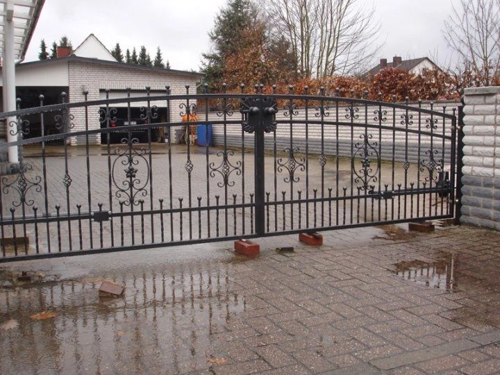 Pforte Zaun Metall Schiebetor Metallzaun Garten Schmiedezäune FUL in Görlitz