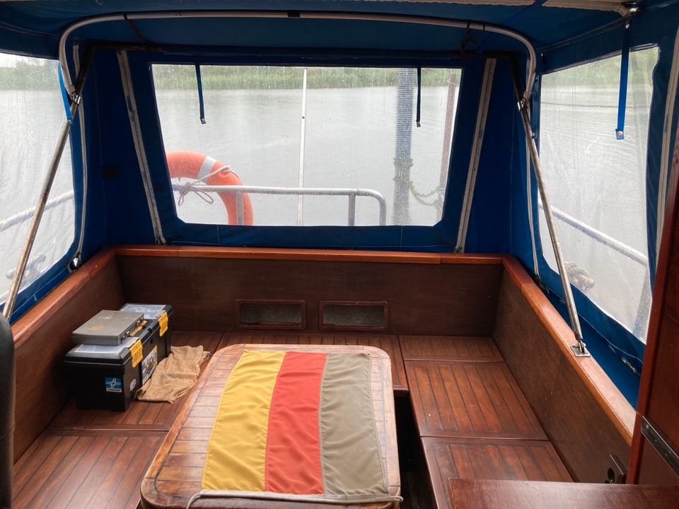 Boot Stahl GFK Verdränger in Pahlen