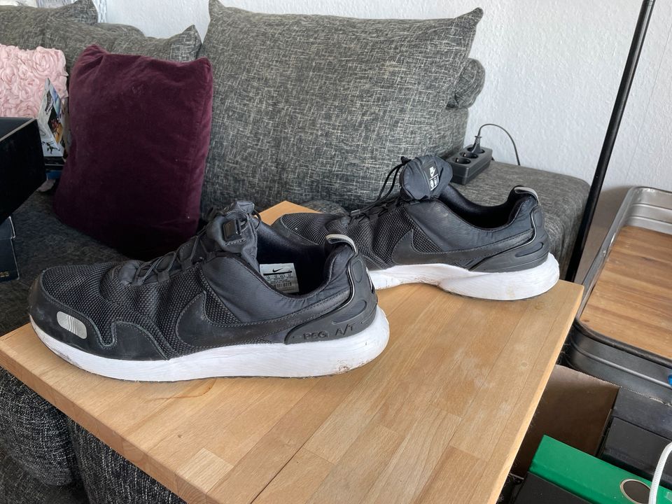 Nike Air Schuhe / Sneaker - Größe 48,5 in Niedernhausen