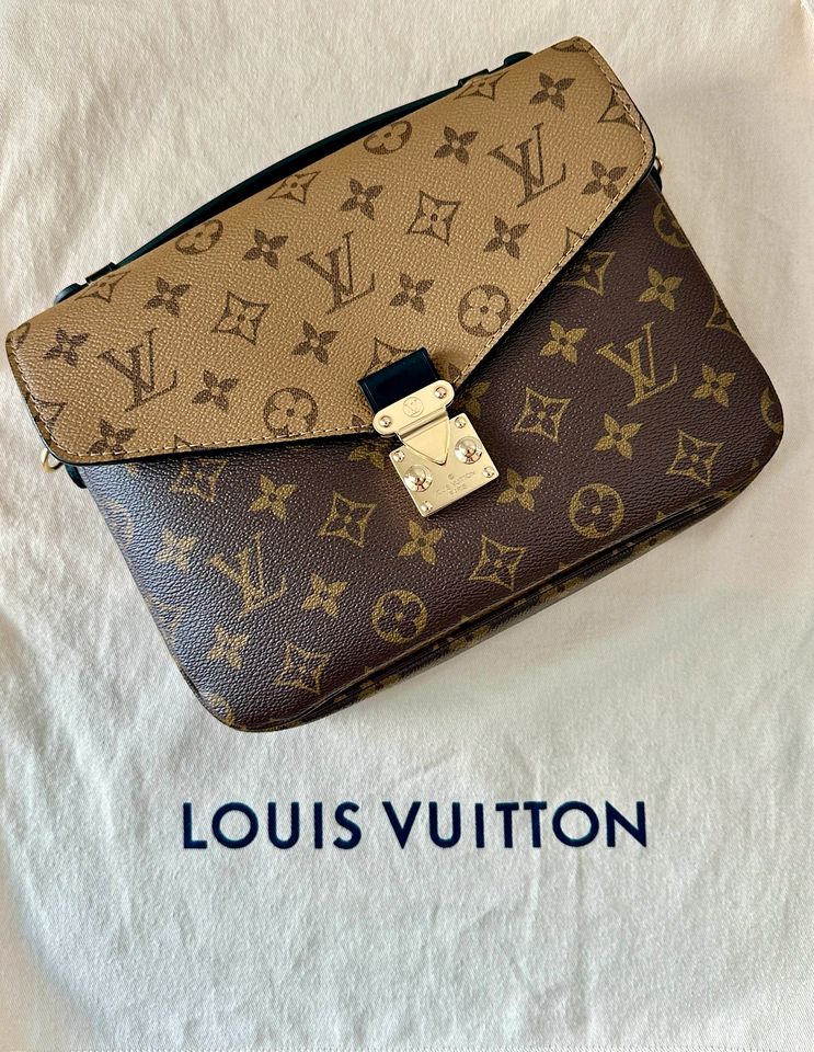 Louis Vuitton Pochette Metis Reverse Canvas in Dieburg