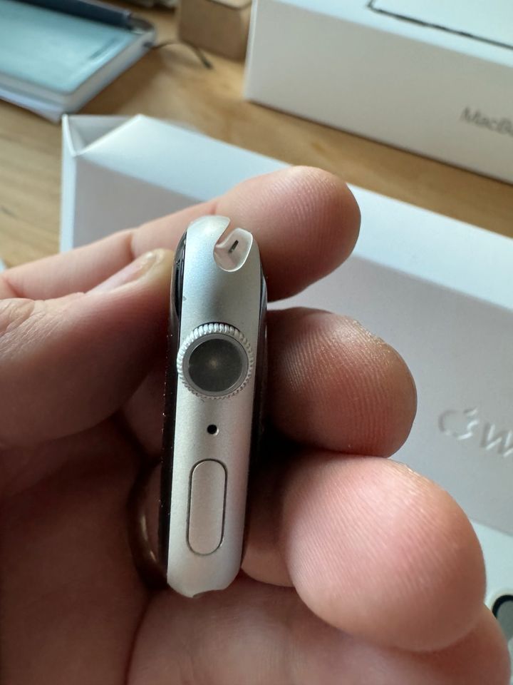 Apple Watch Series 8 Wifi 45mm Aluminium Silber in Hessen - Flörsheim am  Main | Apple iPhone gebraucht kaufen | eBay Kleinanzeigen ist jetzt  Kleinanzeigen