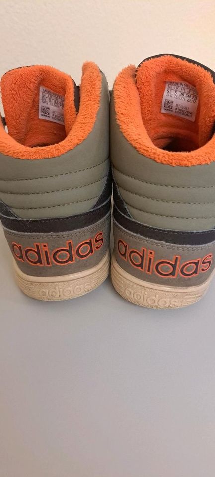 Winter Adidas Schuhe Gr. 38 gefüttert braun-orange in Karlshuld