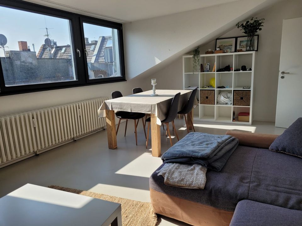 Zur Zwischenmiete: 2-Zimmer Wohnung in Sülz Weyertal, Köln in Köln