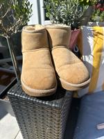 Ugg Boots beige Hamburg-Nord - Hamburg Barmbek Vorschau
