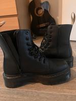 Dr Martens Jadon Plateau (vegan) Bayern - Erlangen Vorschau