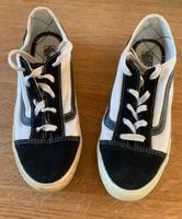 Vans Sneaker flache Turnschuhe schwarz weiß Hessen - Echzell  Vorschau