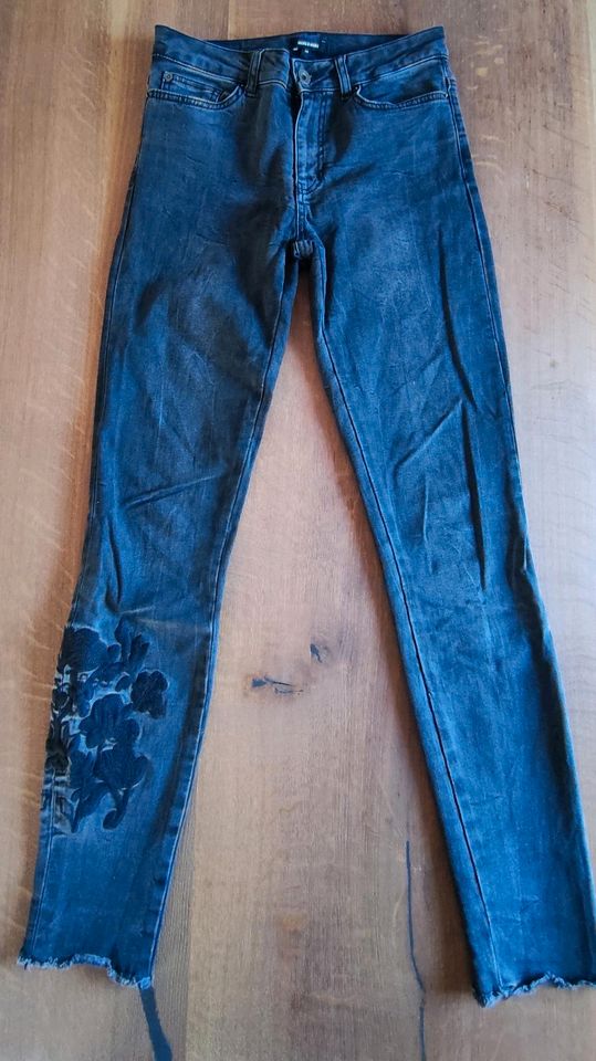 Damen More&More Highwaist Jeans Stickerei Gr.34 in Reichenbach (Vogtland)