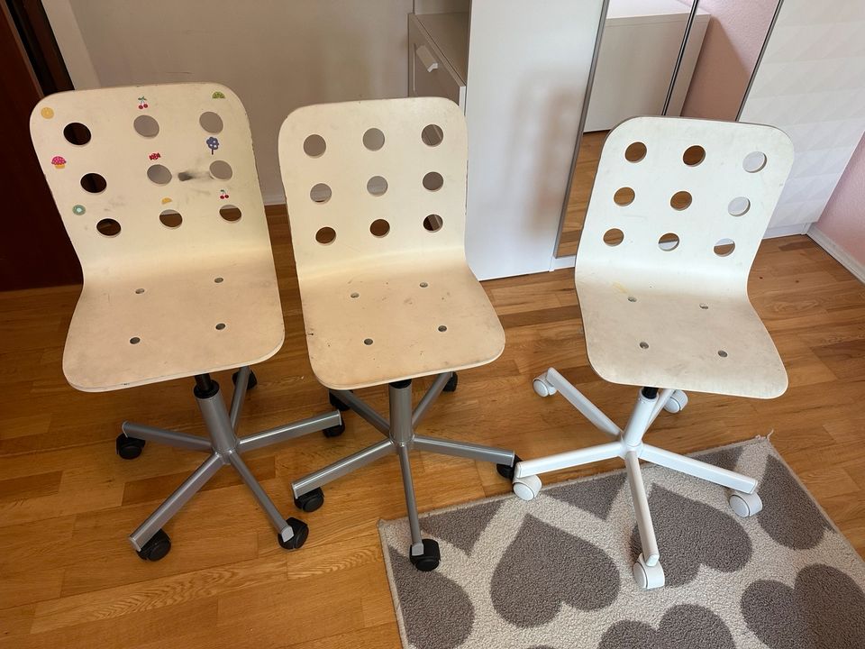 Ikea Kinder Schreibtisch Stühle zu verschenken in Frankfurt am Main