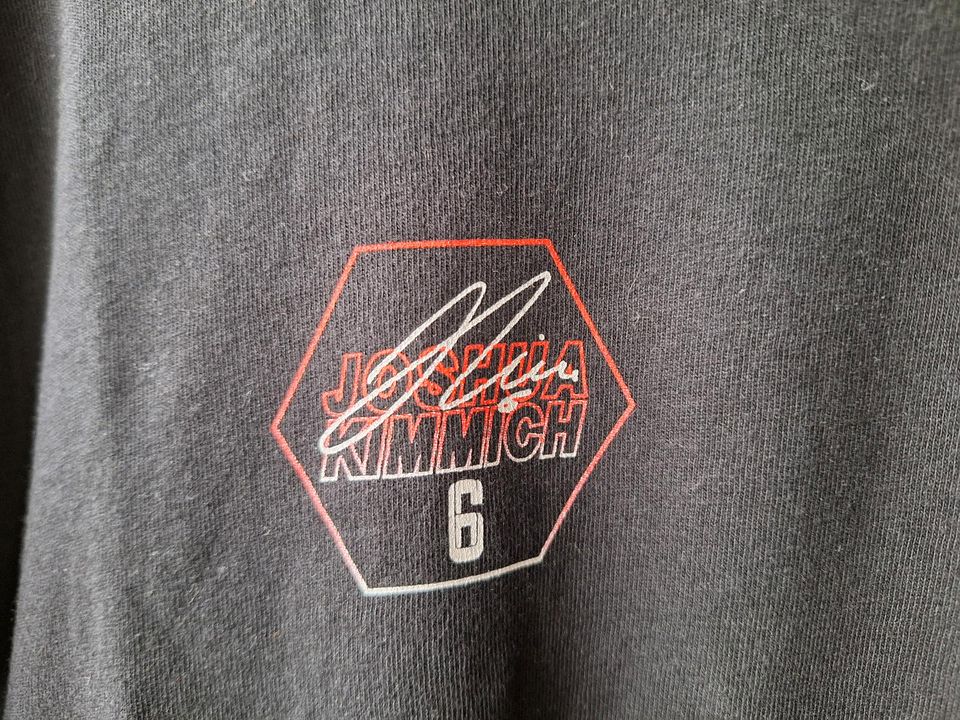 FC Bayern T-Shirt "Joshua Kimmich" schwarz Gr. 152 in Erding