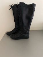 Prada Damen Stiefel Größe 36 schwarz sportlich elegant NP 650€ Nordrhein-Westfalen - Bad Salzuflen Vorschau