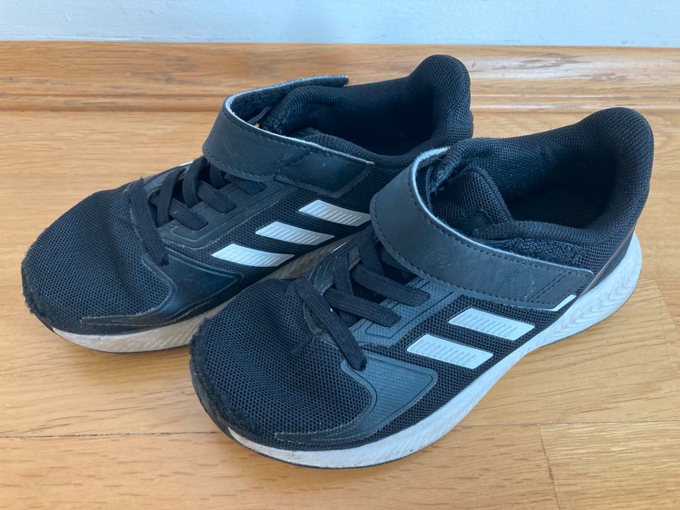 adidas Turnschuhe | Gr. 28 in München