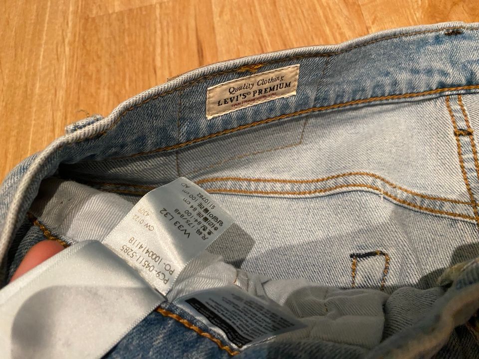 Jeans Levi‘s 511 Herren Hellblau W33 in Hamburg