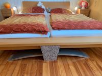*TOP* Mega stylisches Bett aus Holz mit Marmor, 2x2 m Nordrhein-Westfalen - Erftstadt Vorschau