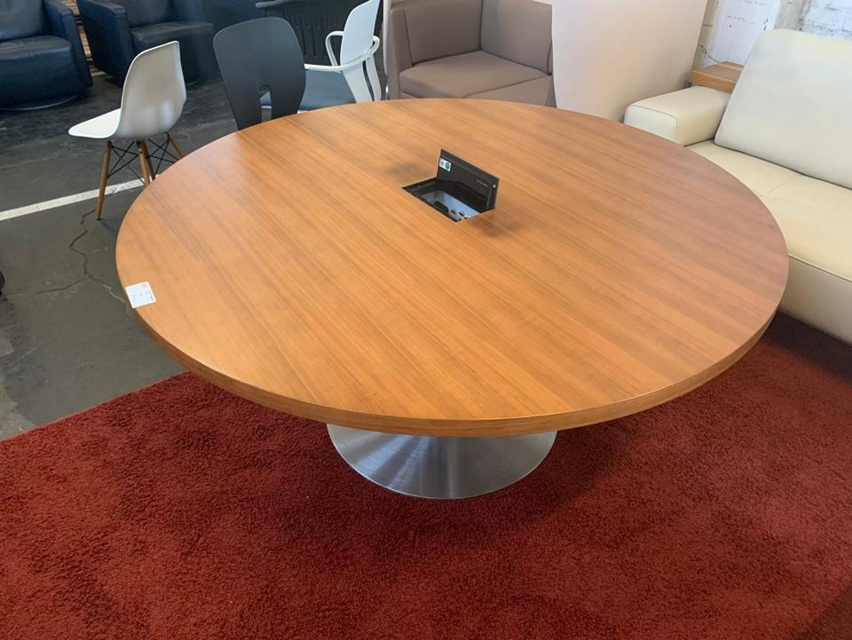 Konferenztisch Walter Knoll rund, Platte furniert, 2x auf Lager in Frankfurt am Main