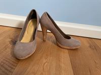 Pumps Marco Tozzi Größe 38 beige Nordrhein-Westfalen - Düren Vorschau