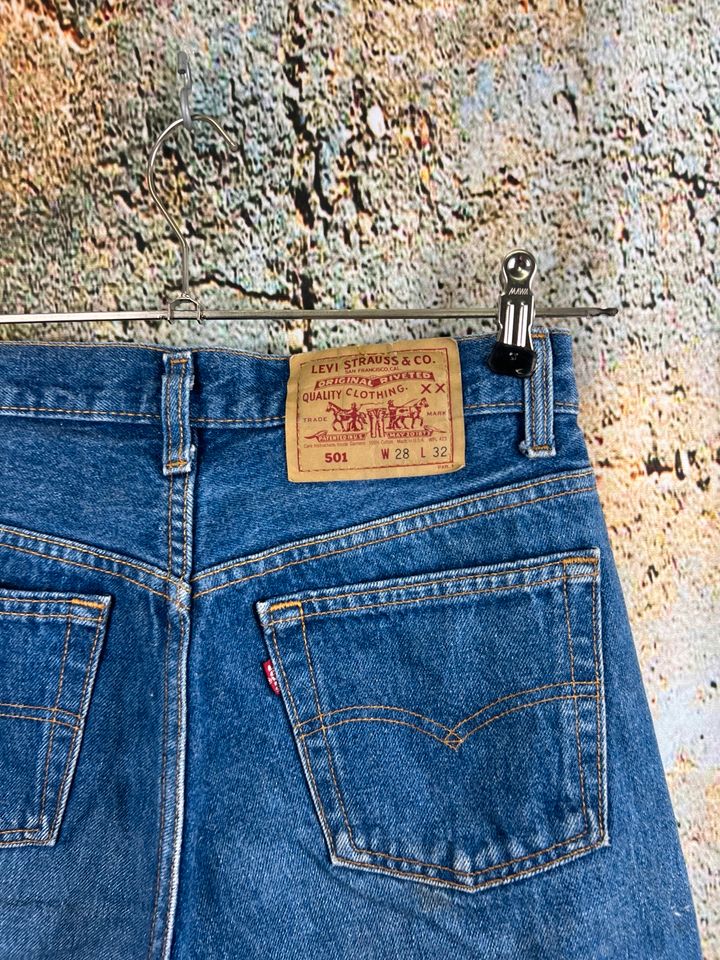 Levis Jeans 501 Vintage W28 L32 Blau Denim Baggy Straight in Rödinghausen