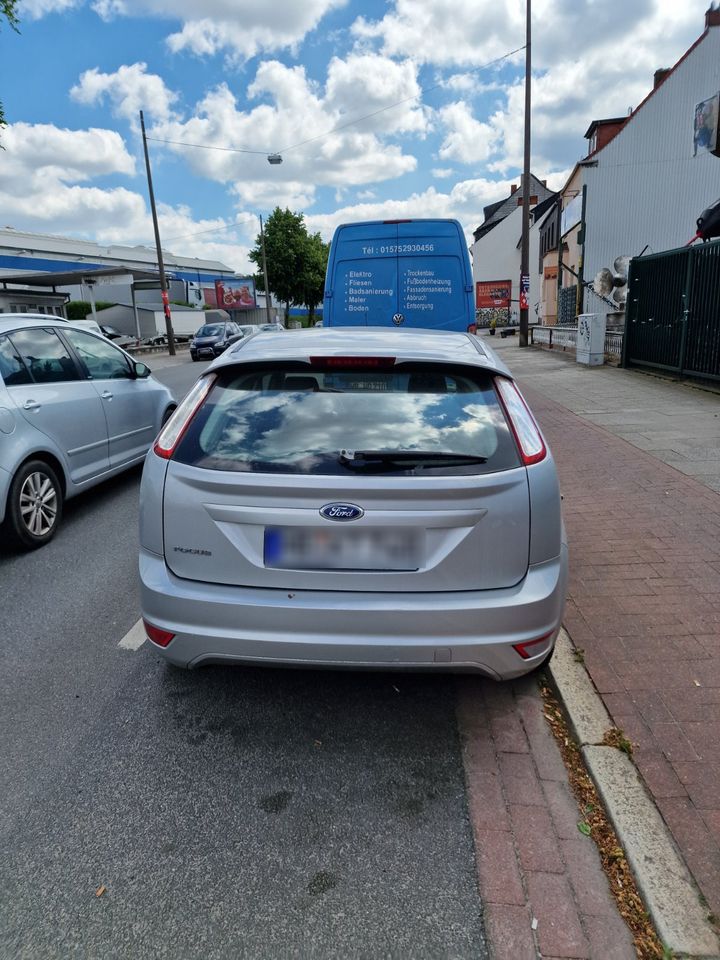 Hallo. Ich habe einen Ford Focus zum Verkauf in Bremen