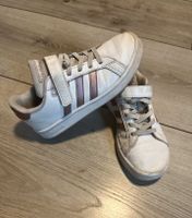 Adidas Turnschuhe weiß bronze(?) Klett & Schnürung 32 Mülheim - Köln Höhenhaus Vorschau