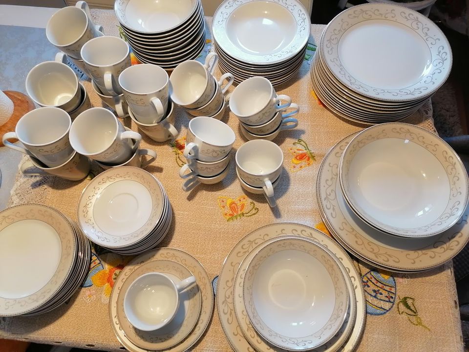 Porcelain 6 oder 12 Person in Krefeld