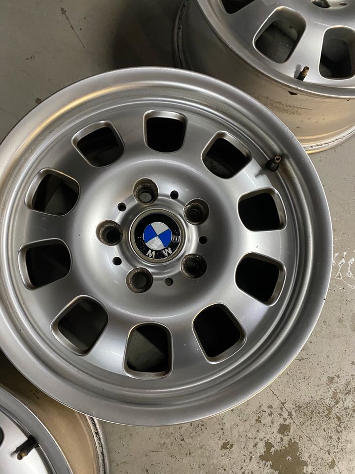 BMW original Alufelgen 16“ e36, e46, z3 in Grevenbroich