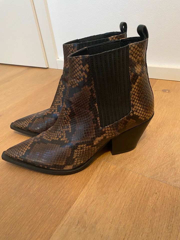 Bruno Premi Stiefeletten Python Design in Frankfurt am Main