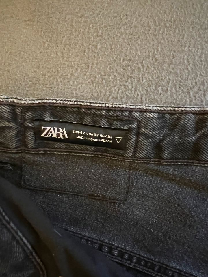 Zara Baggy Jeans in Mainz