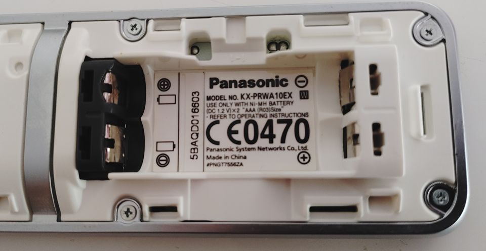 Panasonic Dect Telefon KX-PRWA 10EX 100% OK mit Netzt.Lader Kabel in Bonndorf