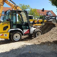 Radlader 1,7 Tonnen mieten leihen Hoflader Kramer Radladerverleih Bayern - Hallbergmoos Vorschau