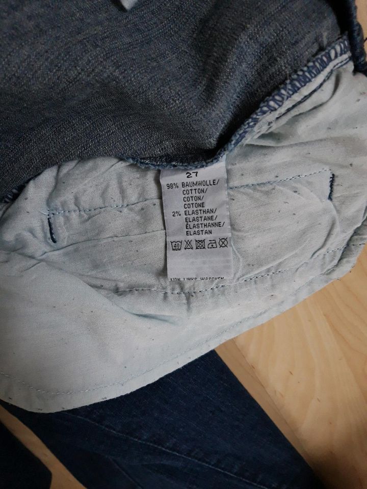 Jeans Helena Vera Kurzgrösse 27 in Hof (Saale)