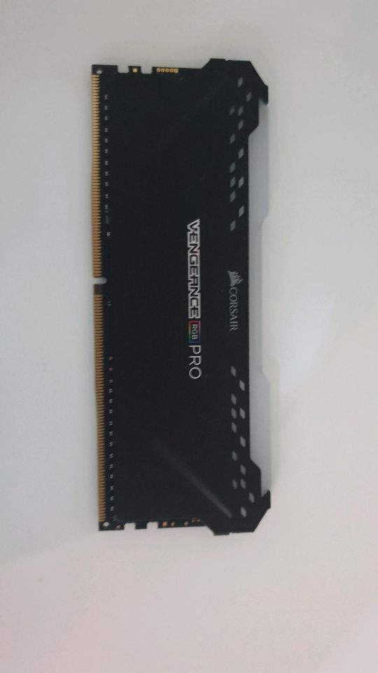 Corsair Vengance 8 GB Ram 3200mhz in Grevenbroich