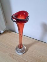 Vase Designervase stylisch Farbe rot (ca. 22cm hoch) Niedersachsen - Langenhagen Vorschau