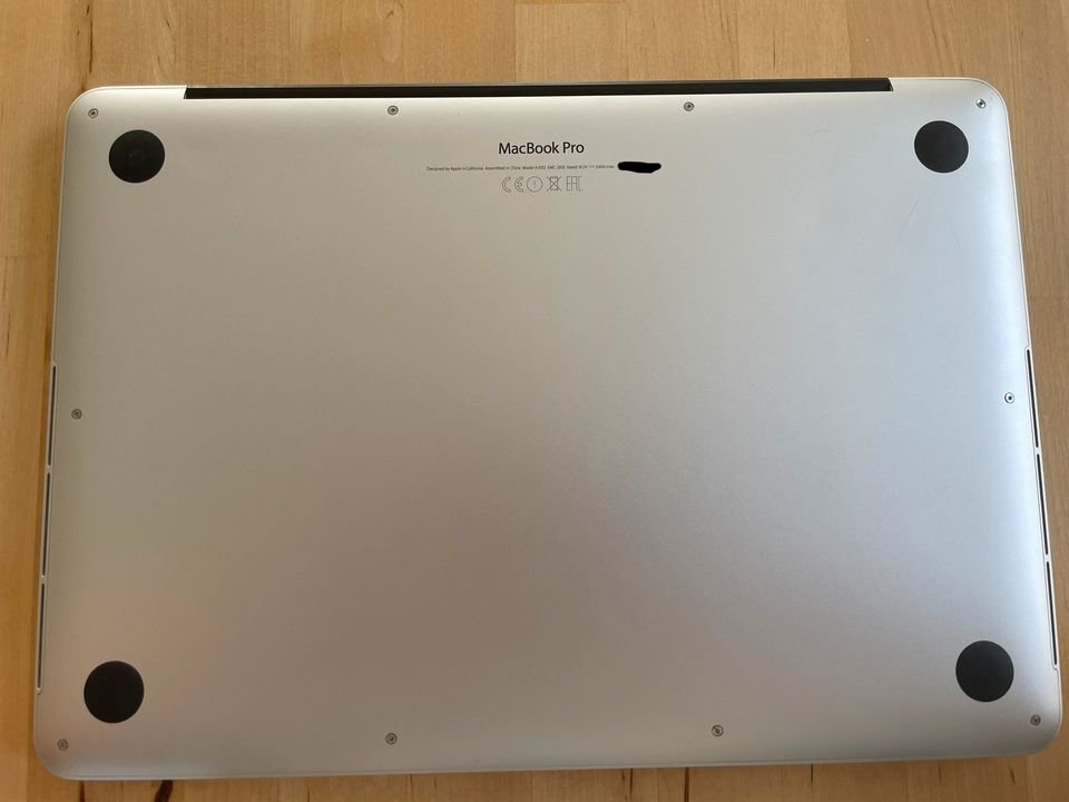 MacBook Pro 2015 13“ 8GB RAM 256GB SSD Intel Core i5 OVP in Berlin