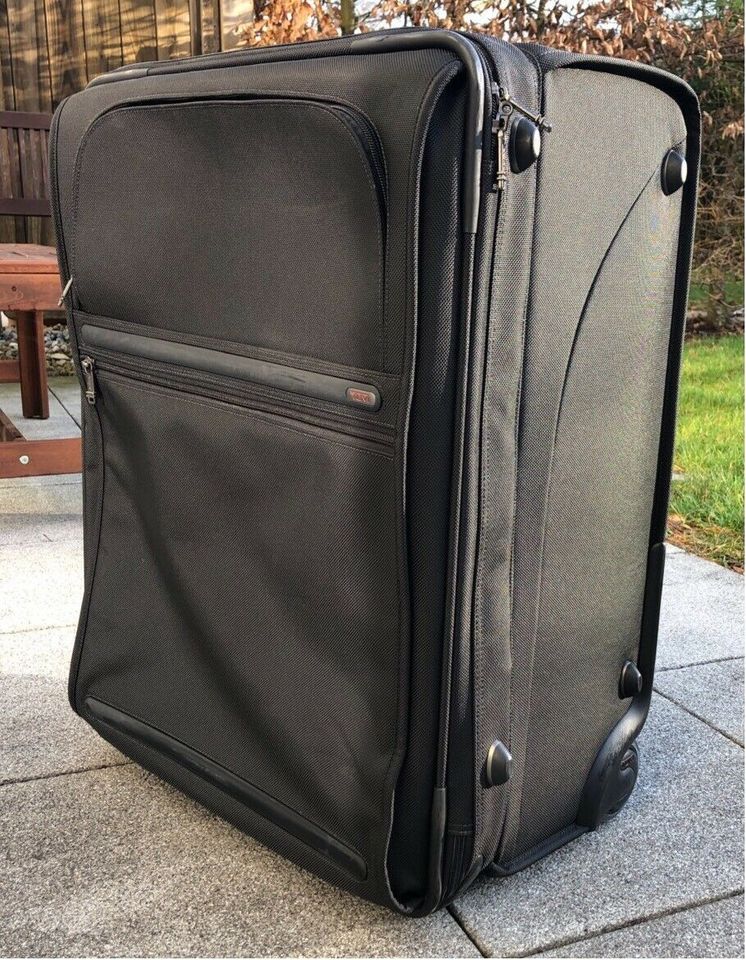 Tumi Alpha Reisekoffer 66 x 47,5 x 33 (exp. 39) cm in München -  Ramersdorf-Perlach | eBay Kleinanzeigen ist jetzt Kleinanzeigen