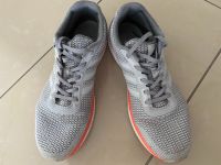 Adidas Damen Sneaker Bounce Gr. 41 sehr guter Zustand Nordrhein-Westfalen - Marl Vorschau