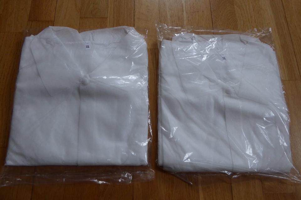 Einweg-Schutzanzug von Tyvek und 2 Schutzkittel Gr. XL NEU in Hof (Saale)