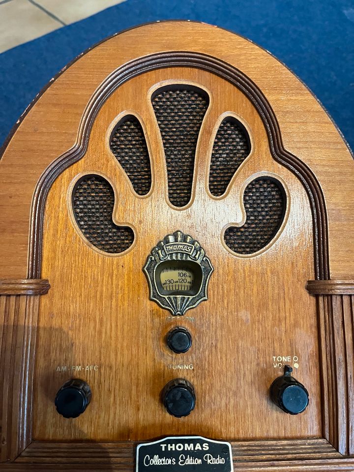Radio Vintage Design in Inden