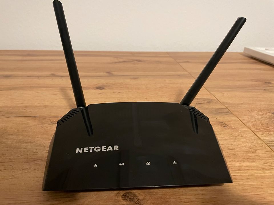 Netgear R6129 WiFi-Router, WLAN-Router in Berlin