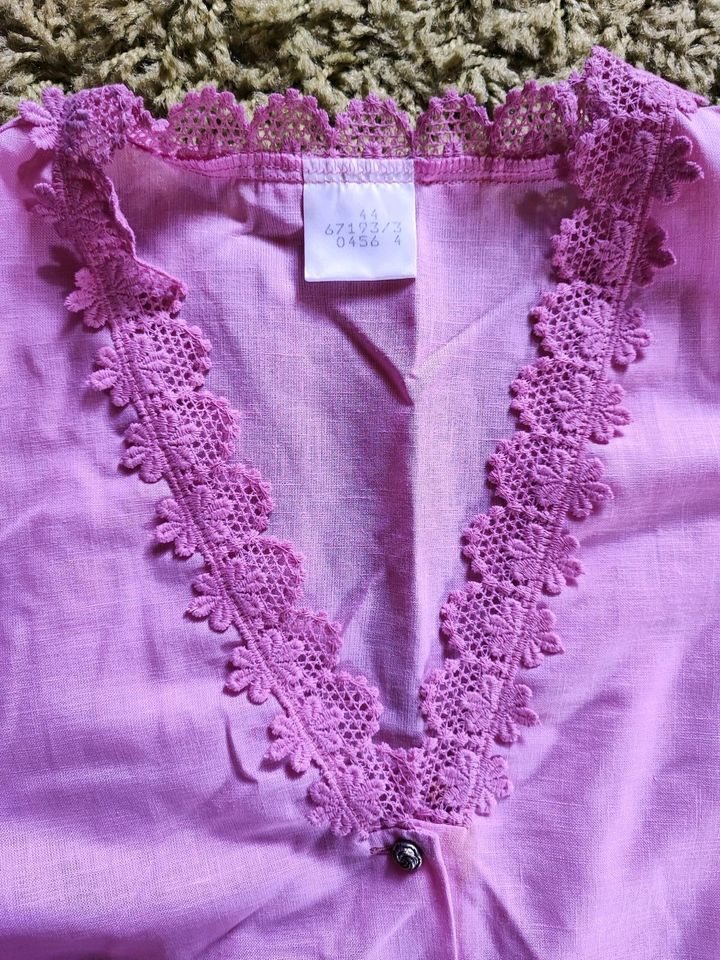 Vintage Bluse rosa Spitze Plisseerock schwarz Gr. 44 in Altenburg