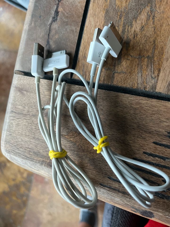 2 Stück Artwizz Apple Connector Kabel USB IPod IPhone IPad Mac Bo in Salzwedel