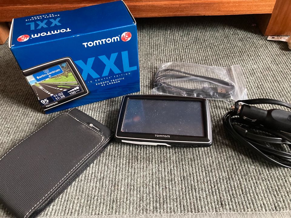TomTom XXL IQ Routes Edition in Krefeld