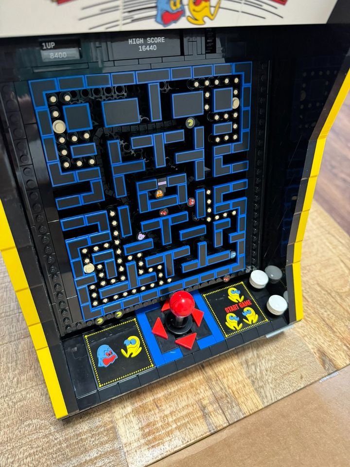 Lego 10323 PAC-MAN Nintendo Arcade Video Games Sega Spielkonsole in Bochum