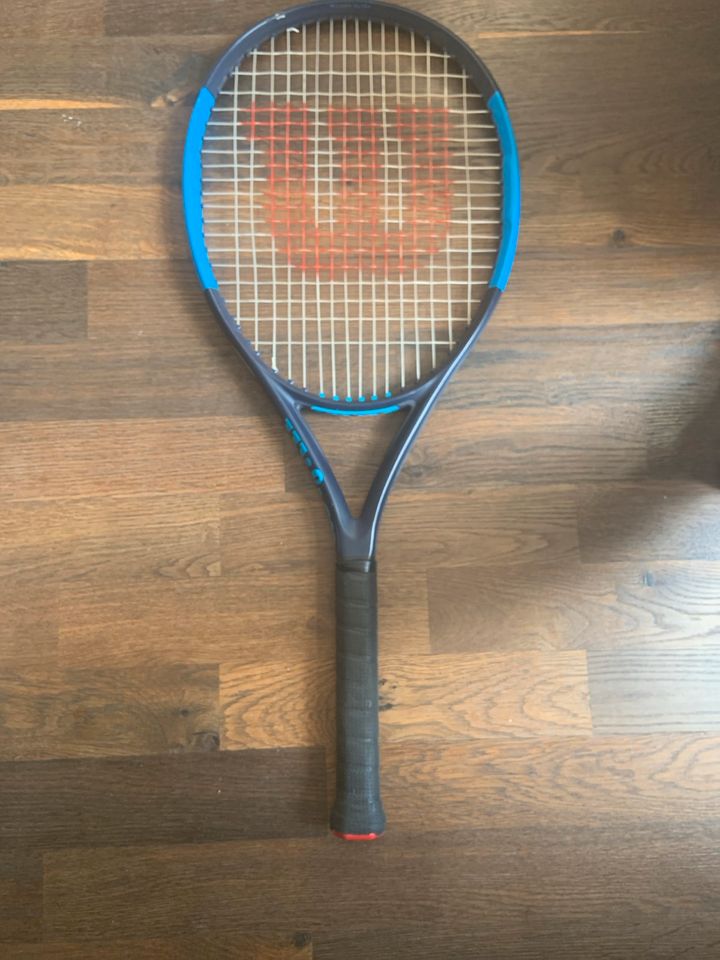 WILSON Tennisschläger ♥️ Tennis Ultra 26 blau Länge 65cm Kinder in Frankfurt am Main