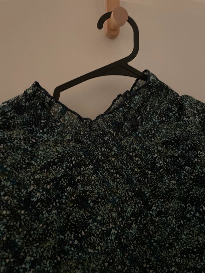 Vero Moda Langarmkleid grün schwarz xs top Kleid in Lingen (Ems)