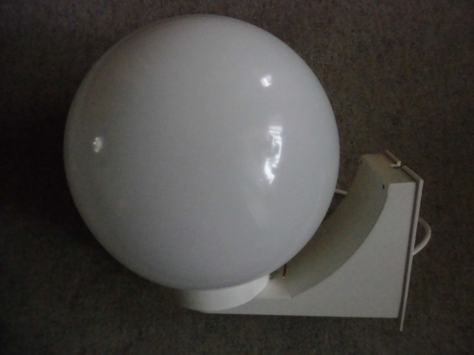 Wandlampe Globe,Gartenkugel Weiß Ø25cm, H 25cm, Fassung E27 in Hamburg