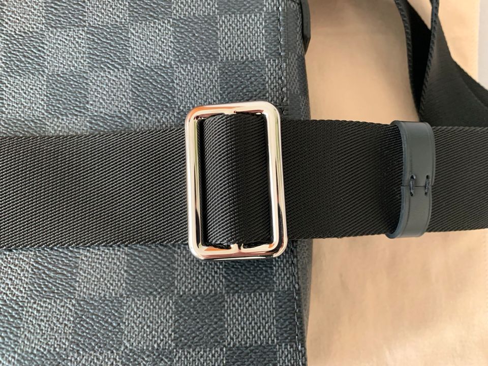 Louis Vuitton Tasche | District PM in Frankfurt am Main